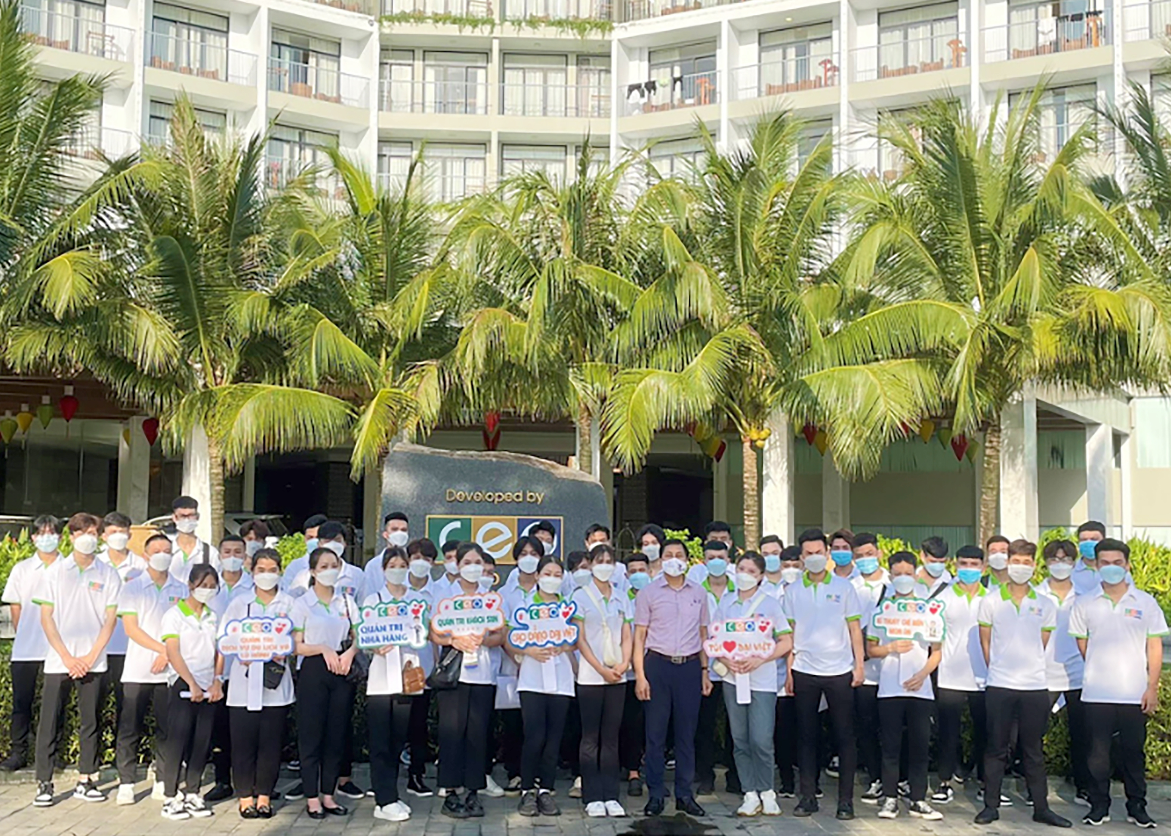 Sinh viên khóa 13 Cao đẳng Đại Việt bắt đầu kỳ thực tập tại Phú Quốc