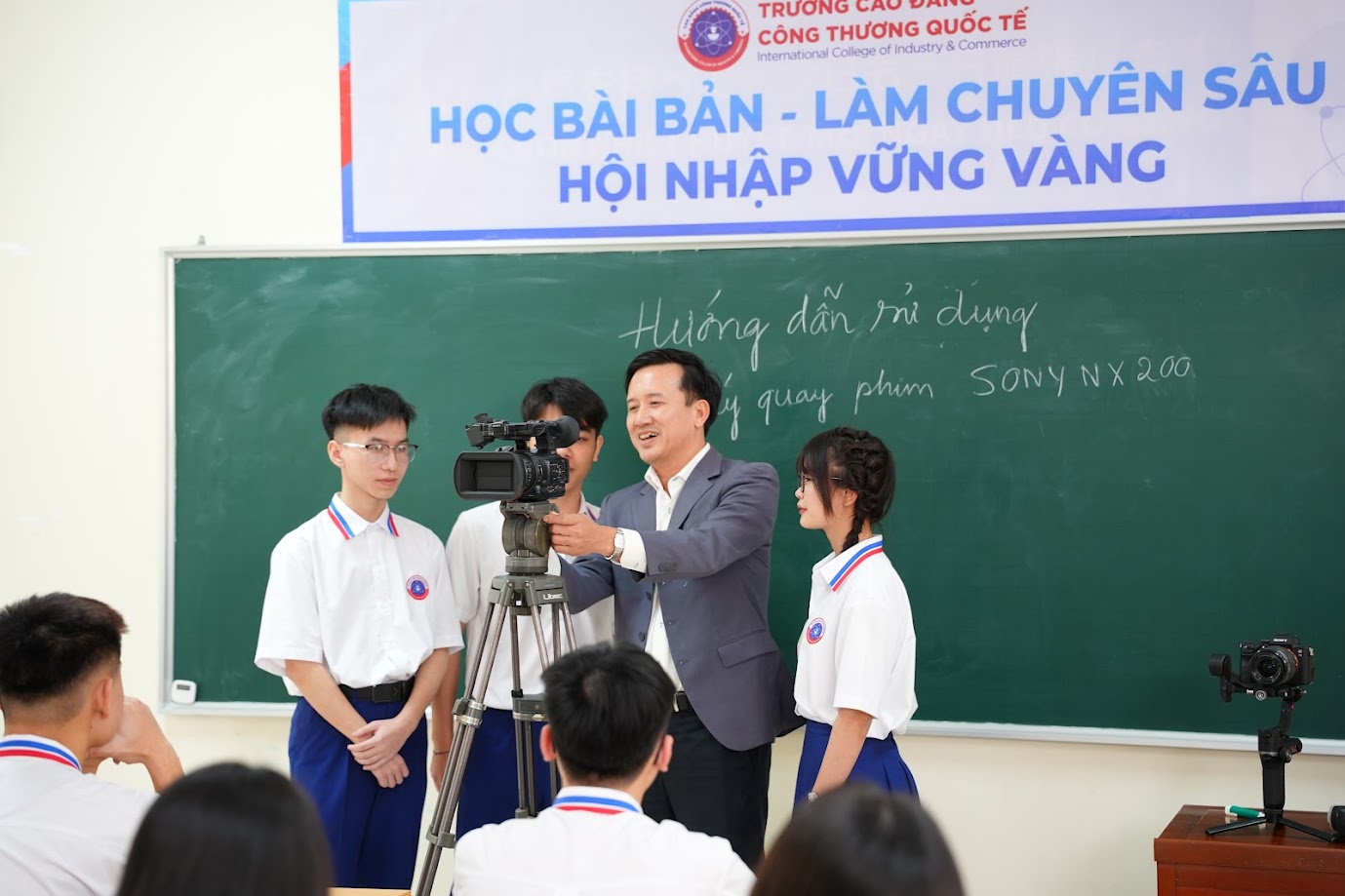 Cao đẳng Công thương Quốc tế là đơn vị đào tạo các chuyên gia về Thiết kế đồ hoạ.