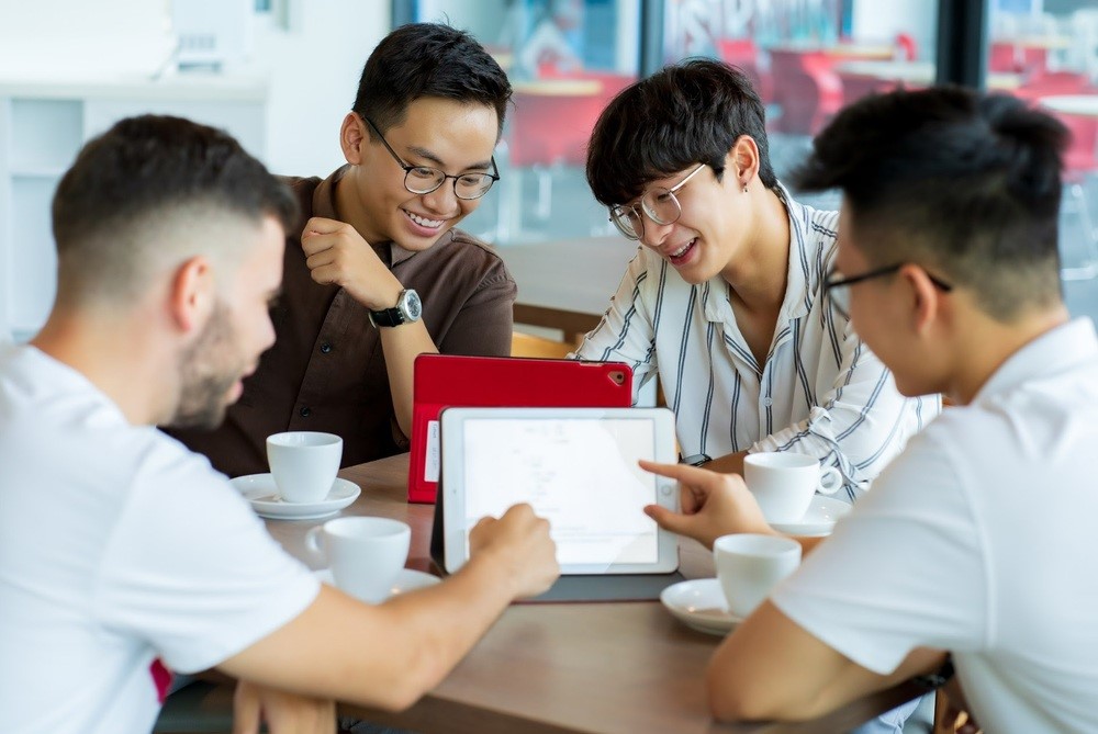 Bạn cần có đam mê với kinh doanh và khả năng giao tiếp tốt 