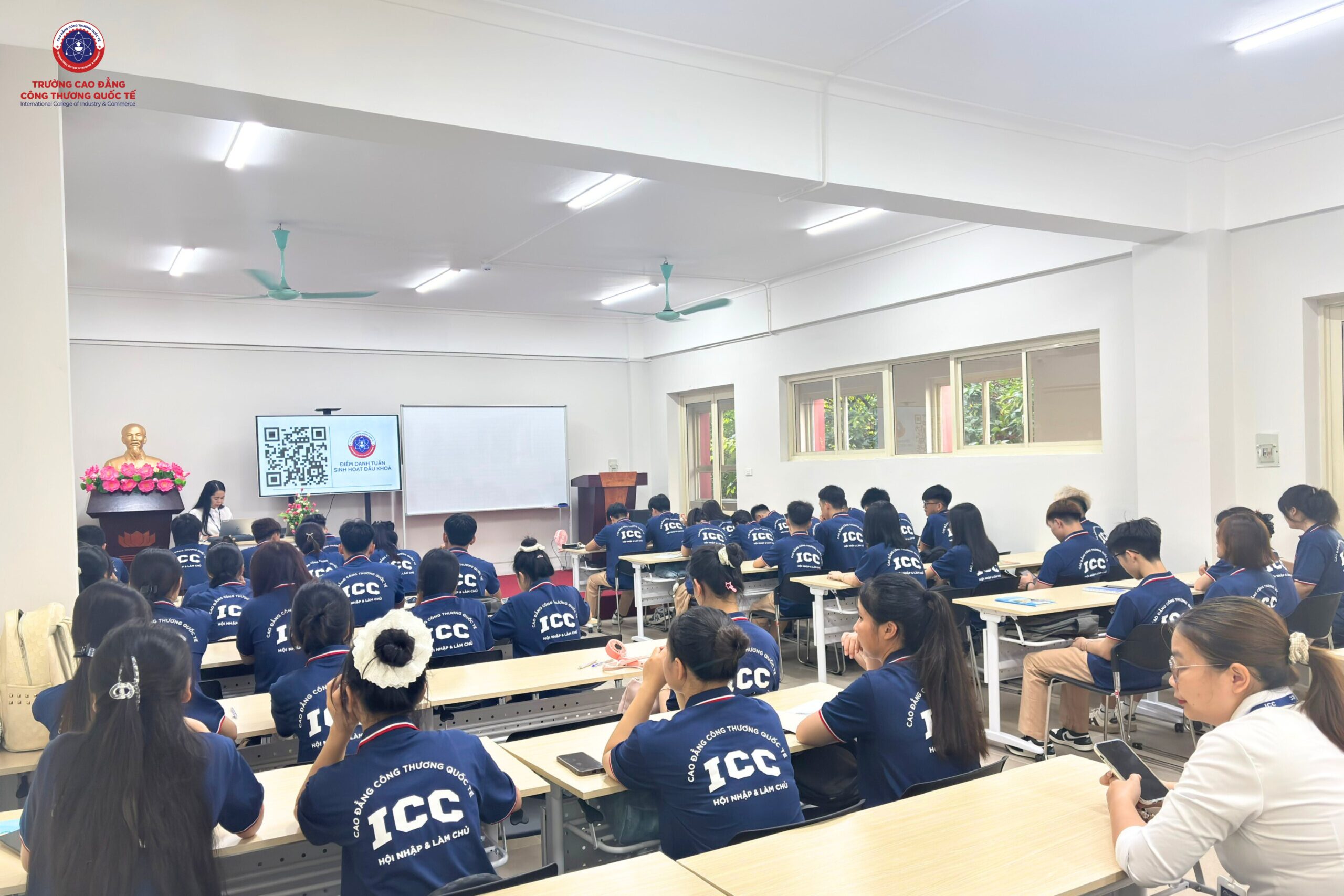 Tân sinh viên K17 ICC chính thức bước vào Tuần giáo dục đầu khóa