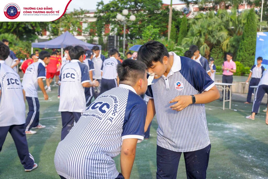 Các trò chơi đòi hỏi sự khéo léo, phối hợp ăn ý để giành chiến thắng.