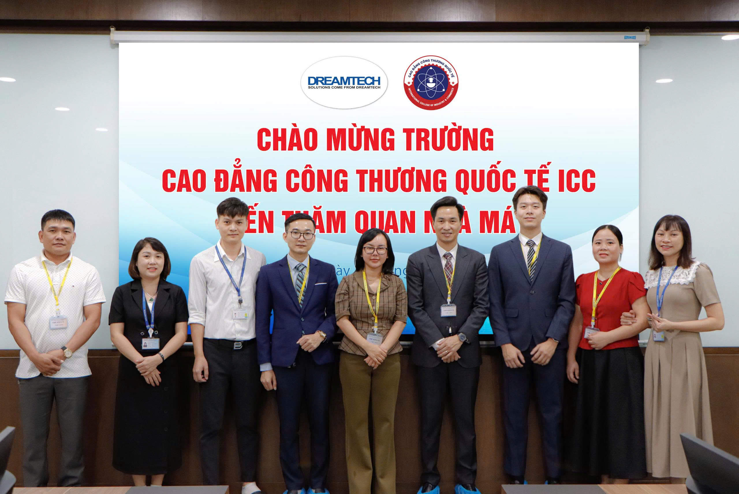 Buổi gặp gỡ diễn ra tại Công ty Dreamtech Việt Nam diễn ra thuận lợi.