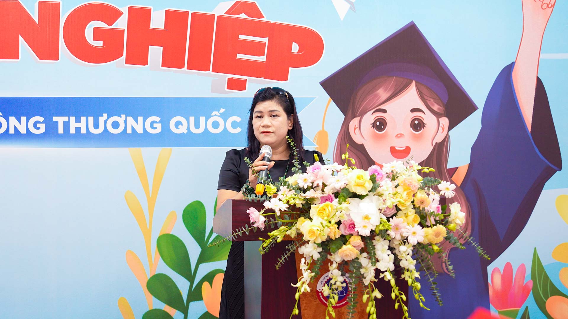 Phụ huynh gửi gắm niềm tin đến thế hệ trẻ ICC tại Lễ Tốt nghiệp K14