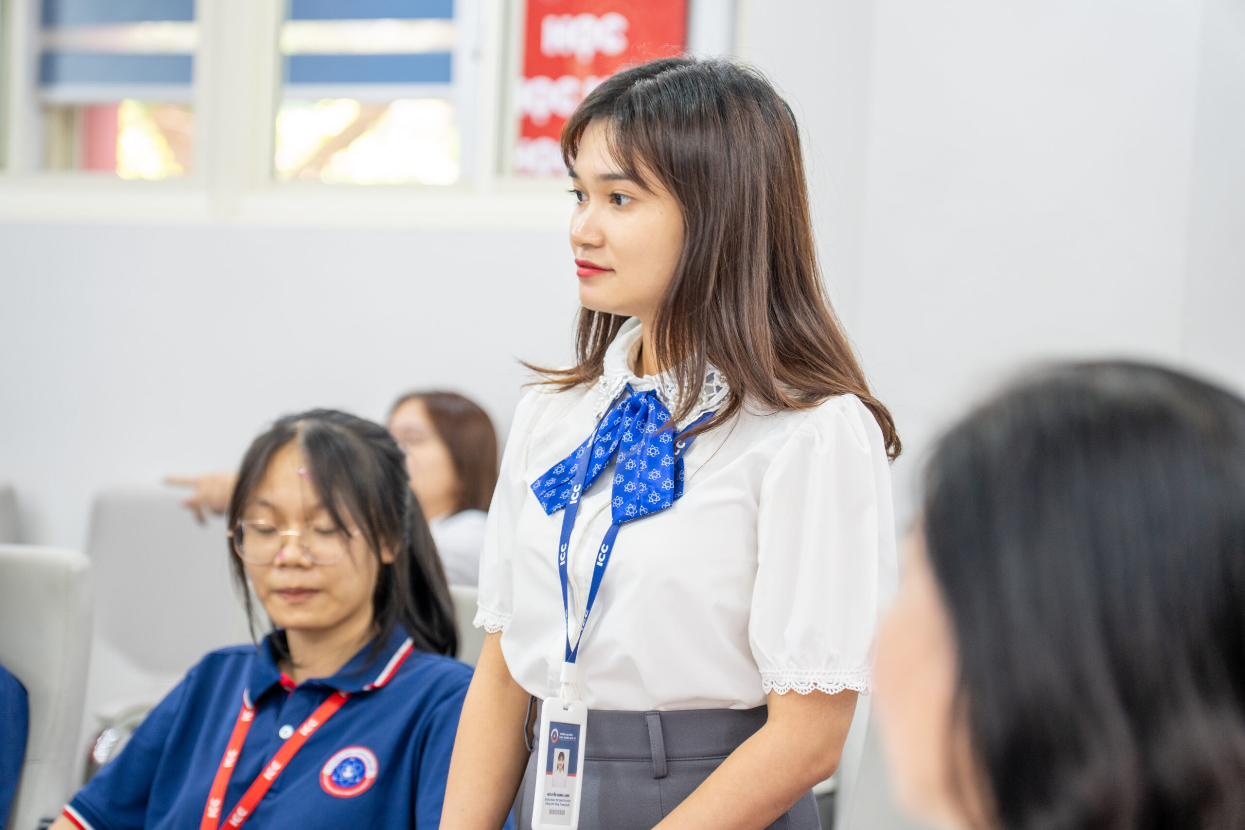 Đồng chí Nguyễn Minh Anh - Bí thư Đoàn trường phát biểu trong chương trình trao quà.