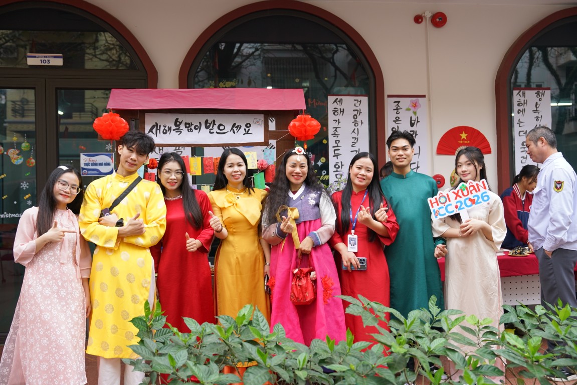 Khi Tết không chỉ là ngày lễ, mà còn là khoảnh khắc gắn kết thầy cô và sinh viên ICC