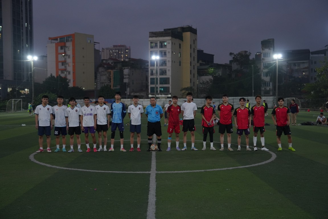 Công nghệ kỹ thuật Điện - Điện tử VS CNTT & TKĐH trên sân bóng