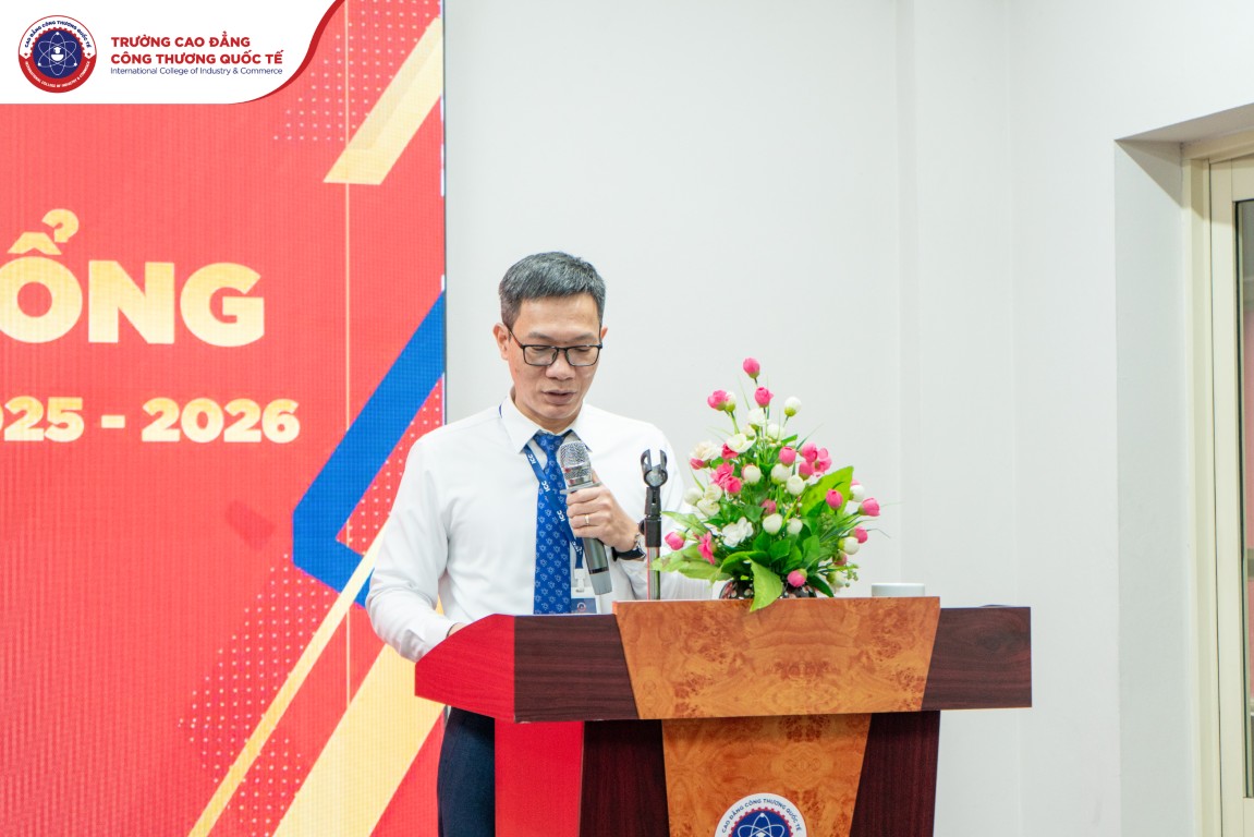 Hoạt động khen thưởng sinh viên đạt thành tích học tập loại Giỏi được ICC tổ chức trang trọng, ý nghĩa