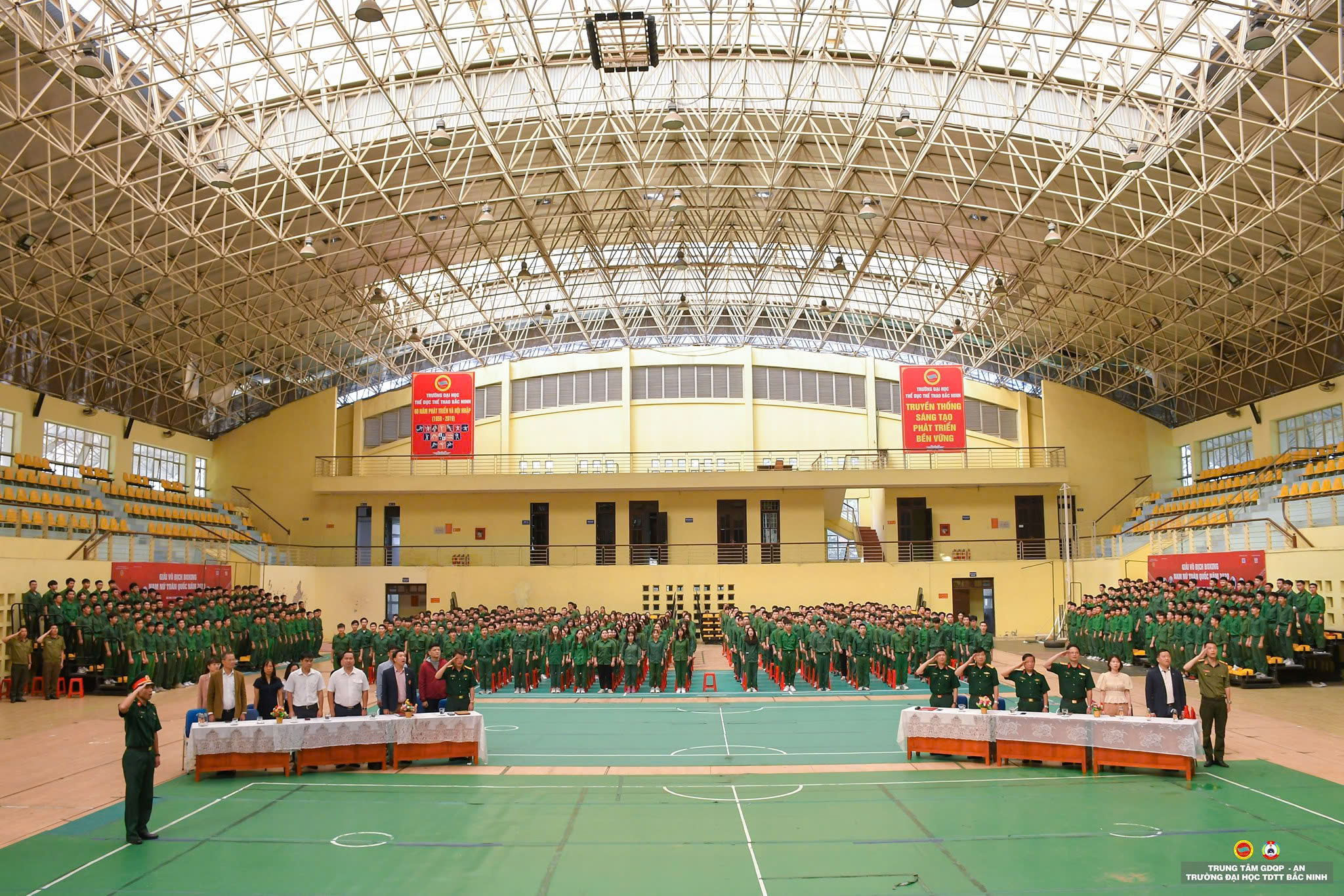 Khí thế tuổi trẻ: Sinh viên ICC lên đường học tập Giáo dục Quốc phòng An ninh