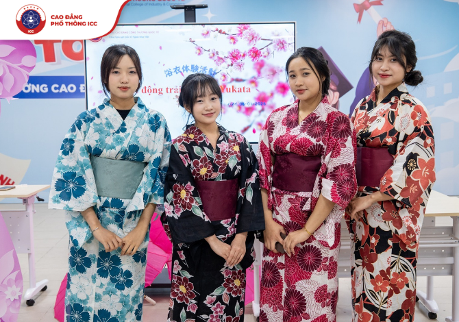 Học sinh ngành tiếng Nhật