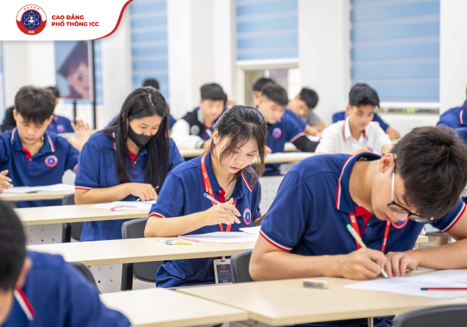 Học sinh ngành tiếng Nhật