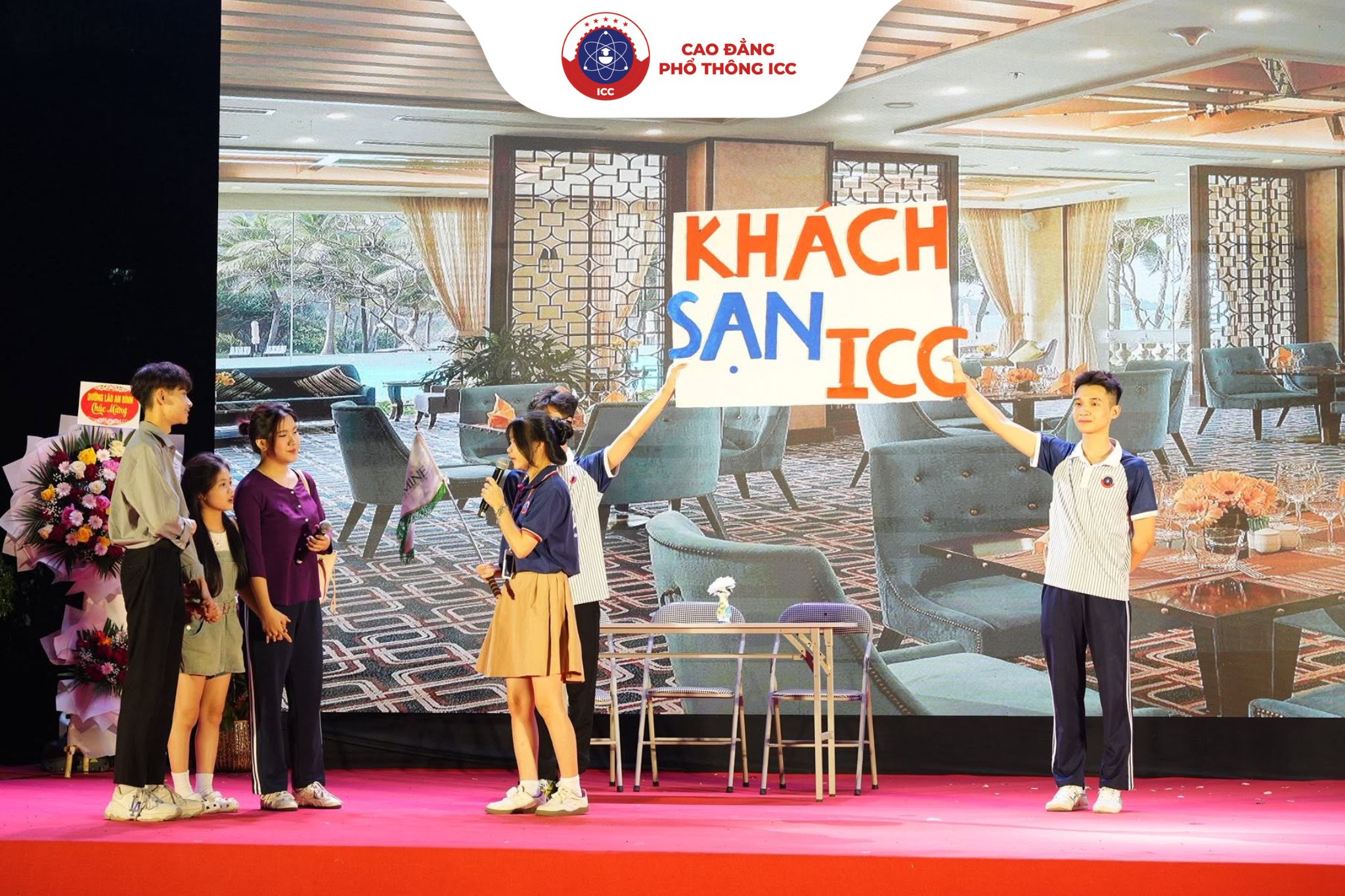 ... Câu lạc bộ Nghệ thuật...