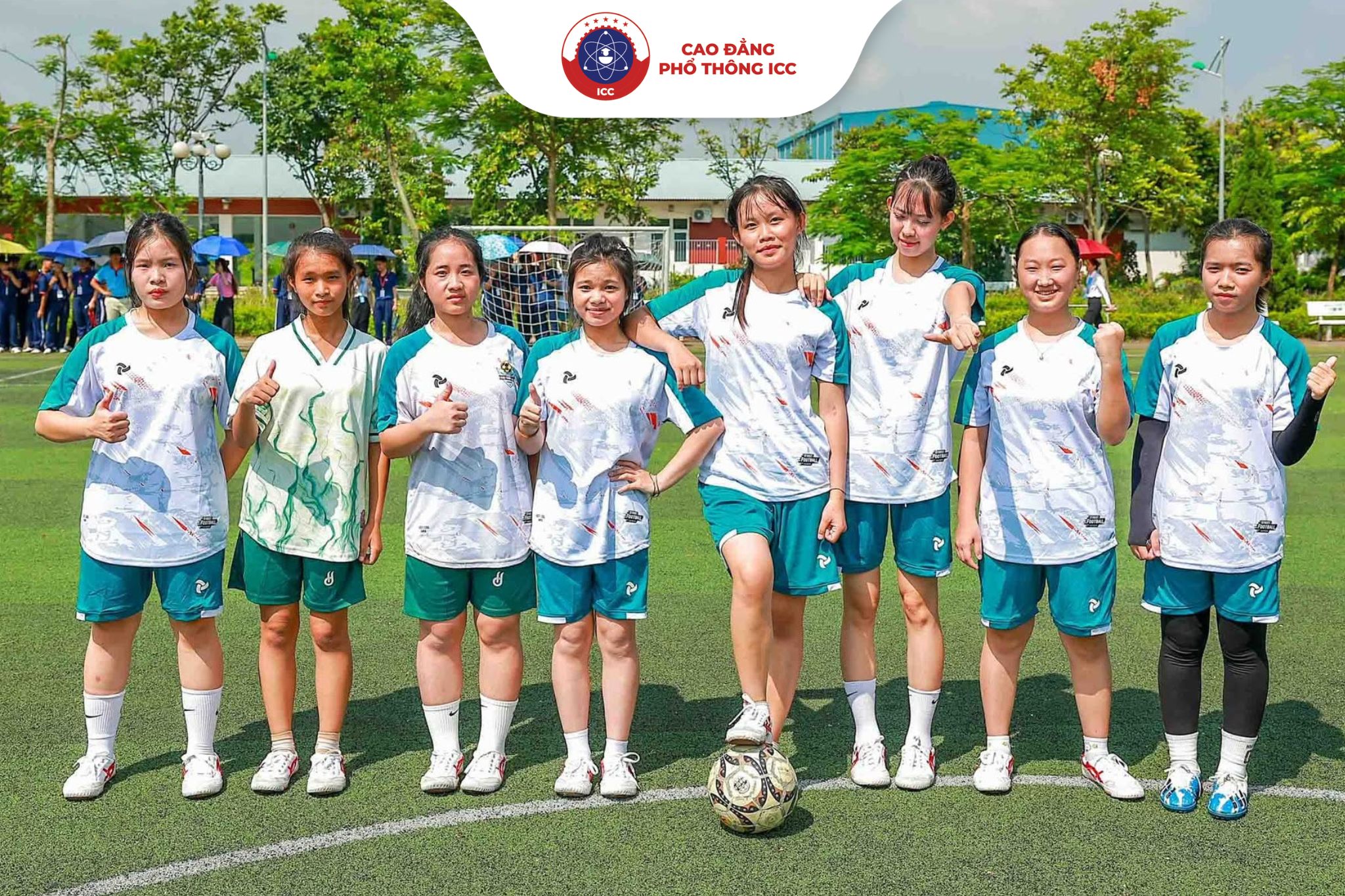 Thông qua các Câu lạc bộ thể thao