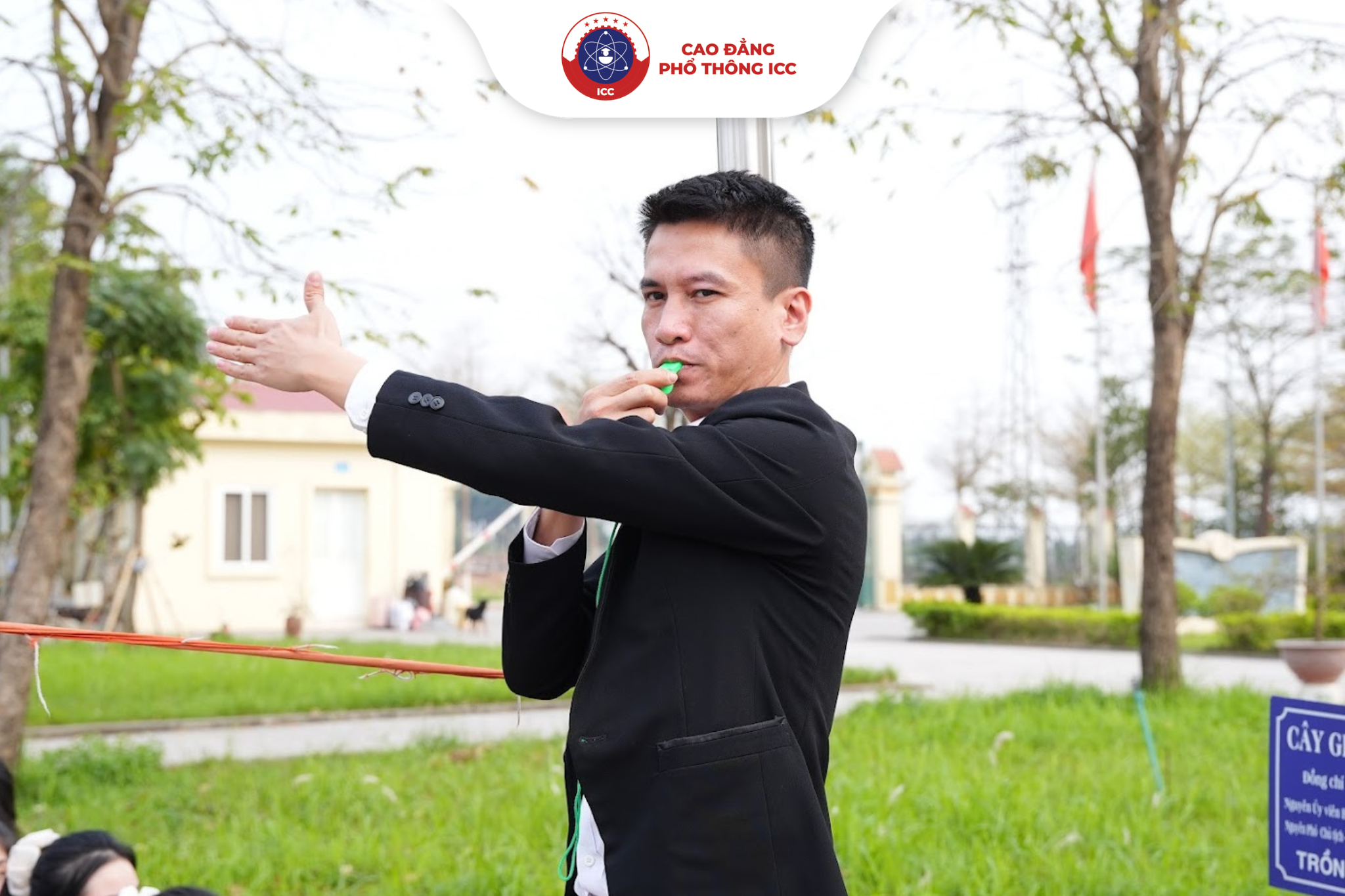 Đội ngũ quản sinh tận tâm, trách nhiệm, luôn đồng hành và hỗ trợ học sinh trong học tập và sinh hoạt hằng ngày